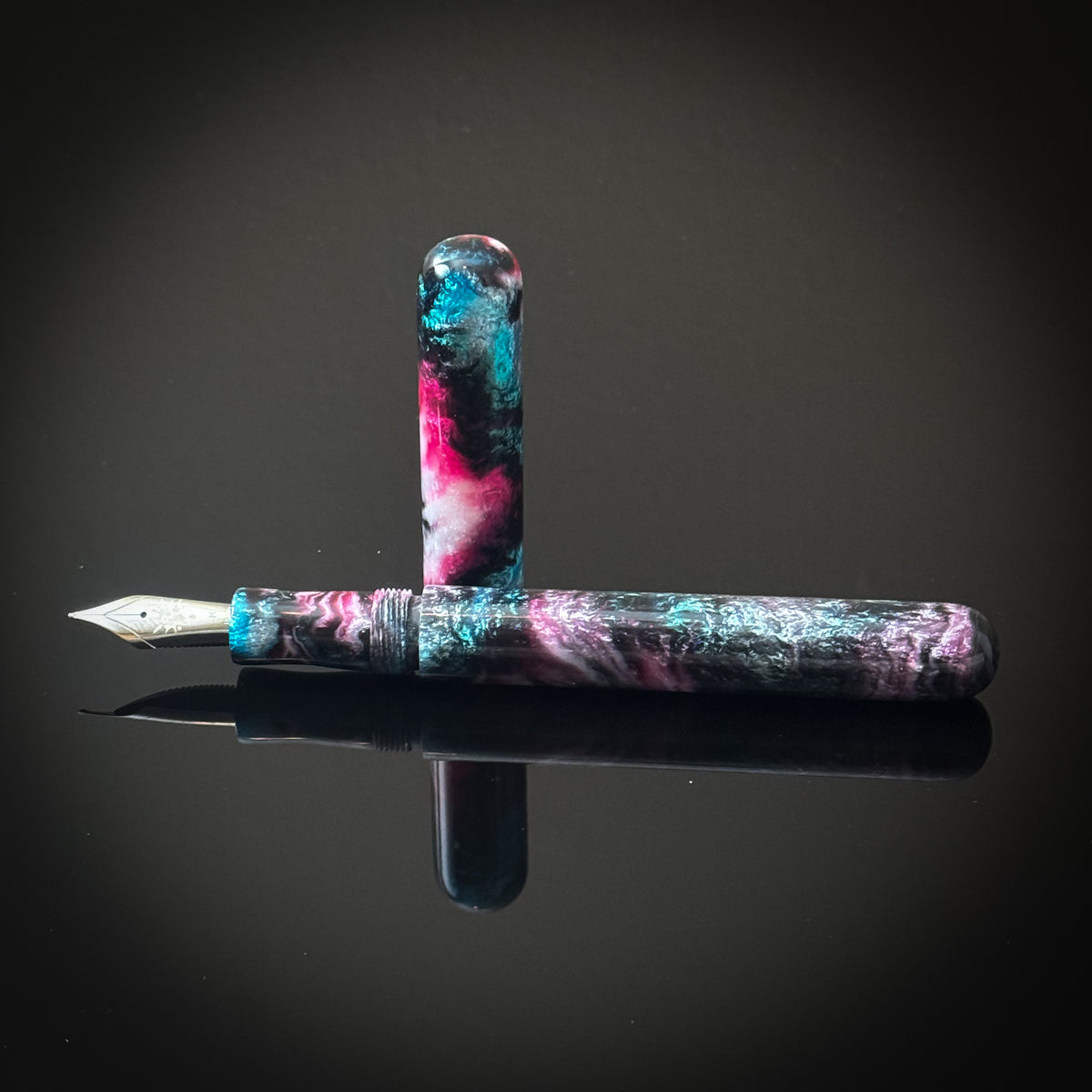 Neon Corinthia Elliott Model - Jowo Nib